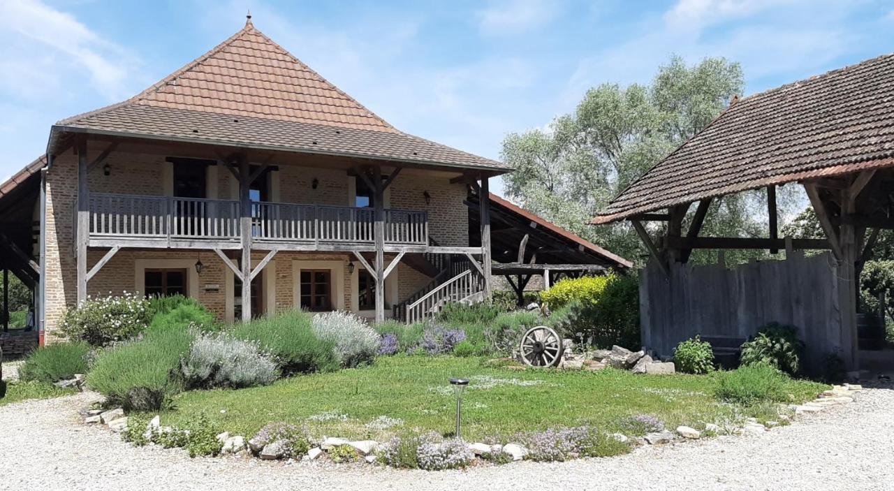 Gite Chez Leo Varennes-sur-le-Doubs Экстерьер фото